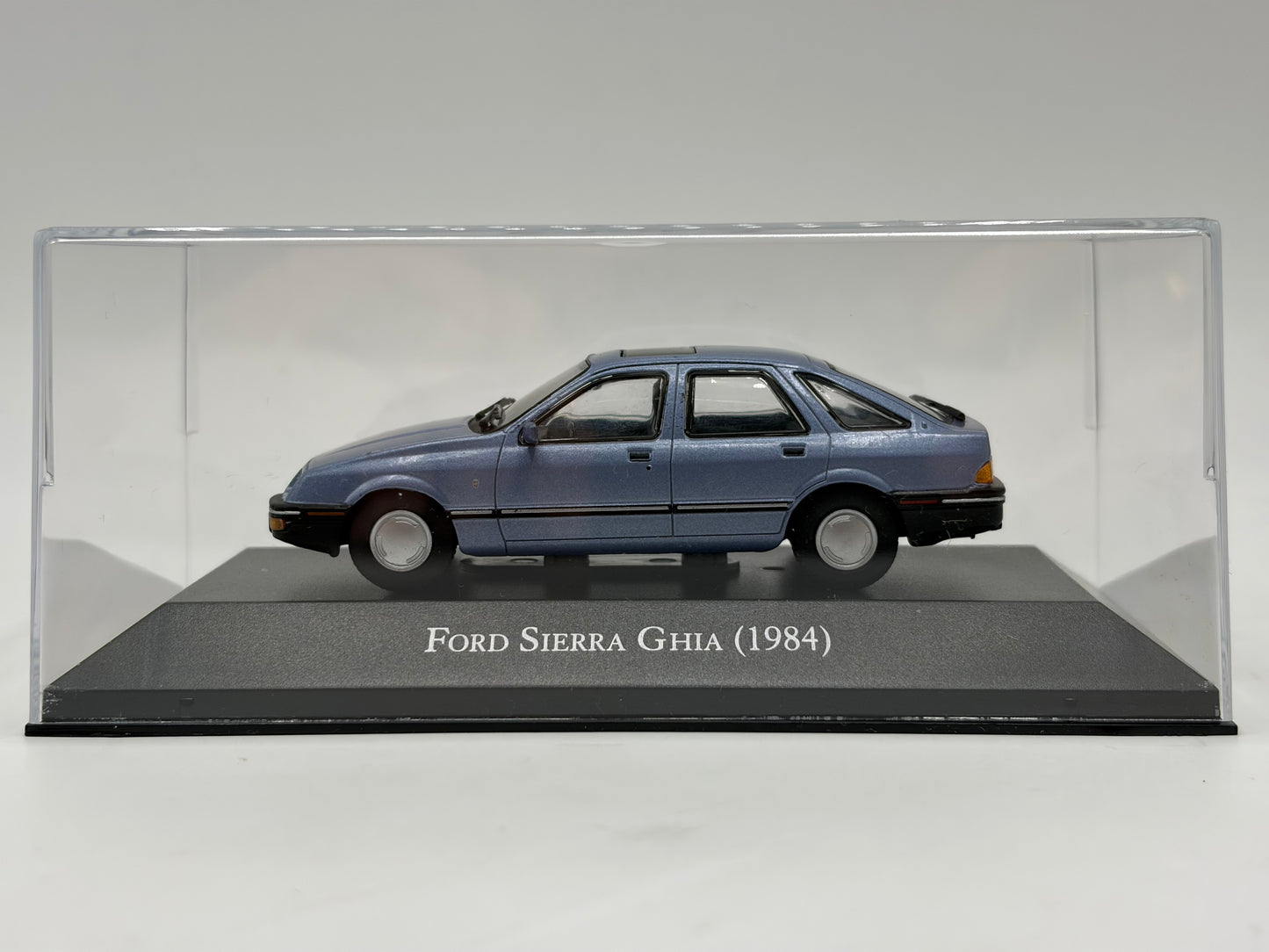 1/43 1984 Ford Sierra Ghia | Model Car