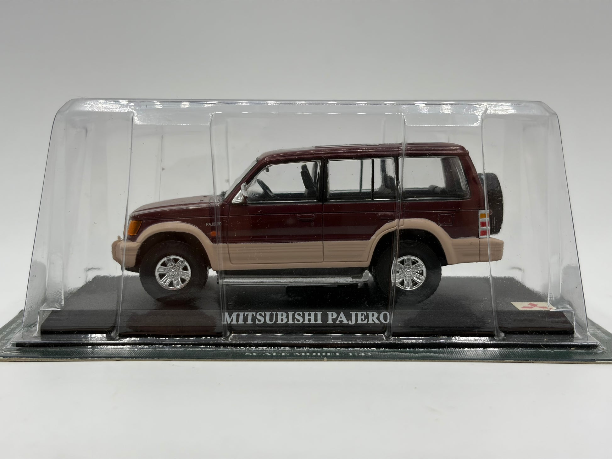 1/43 1997 Mitsubishi Pajero - Del Prado | Model Car