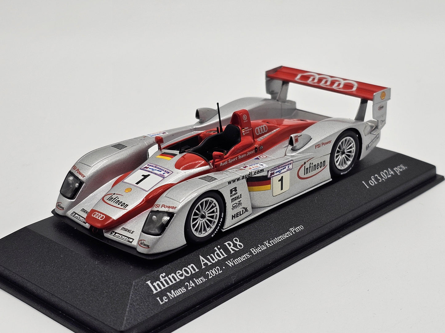 1/43 2002 Audi R8 - Biela / Kristensen / Pirro - Minichamps