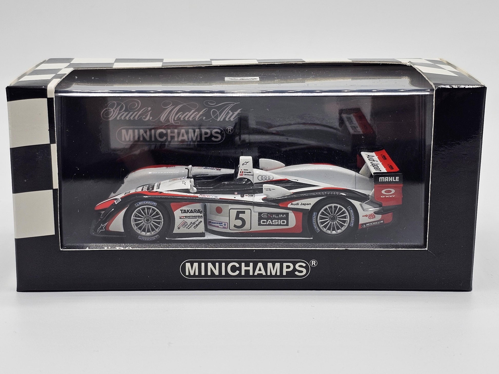 1/43 2004 Audi R8 - Ara / Capello / Kristensen - Minichamps