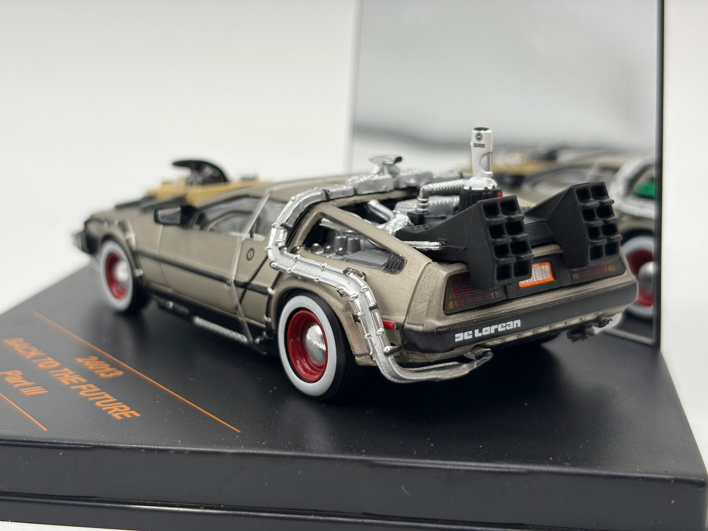 1/43 1981 DeLorean DMC-12 Time Machine - Back to the Future Part 3 | Model Car