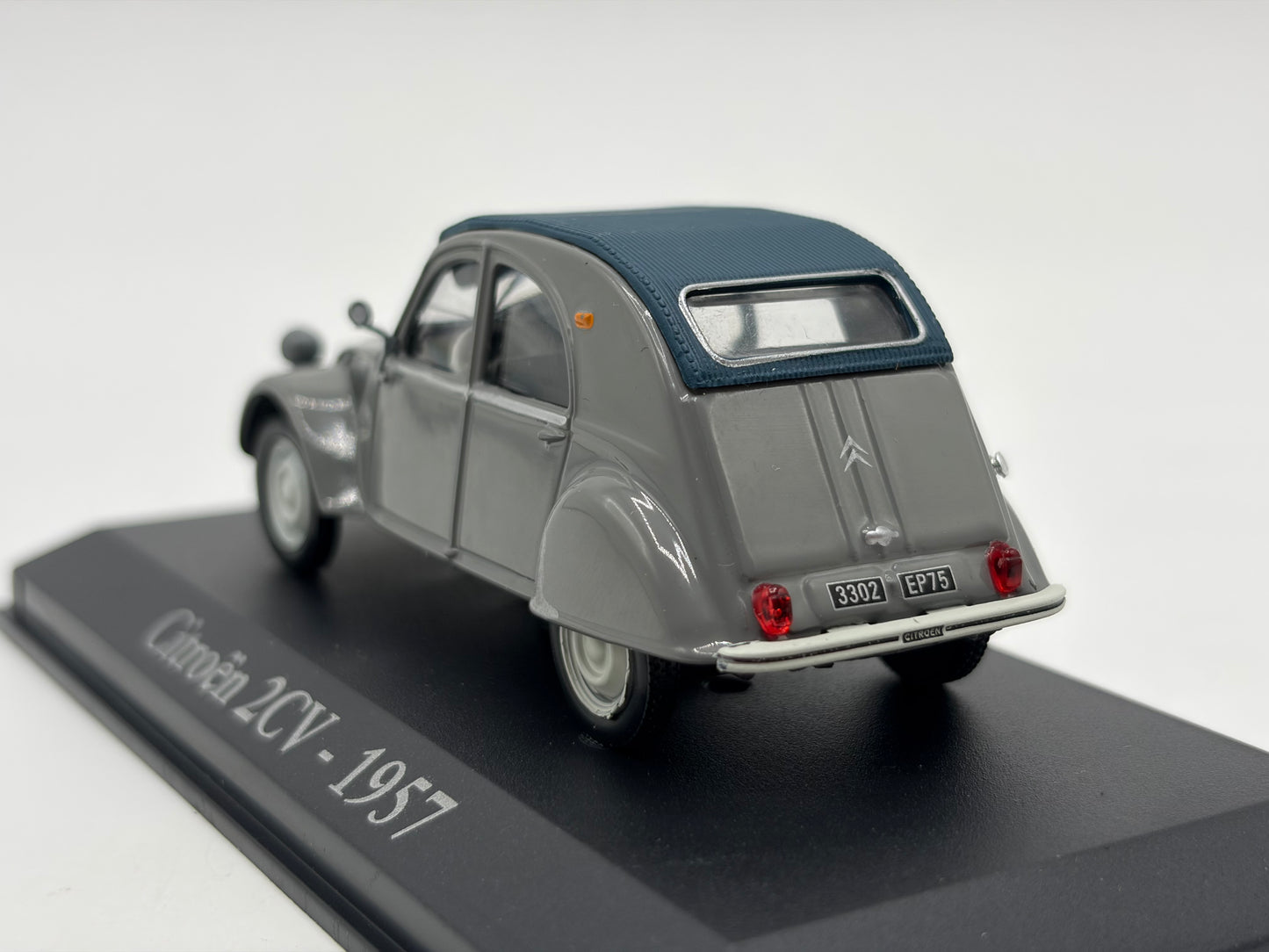 1/43 1957 Citroen 2CV | Model Car