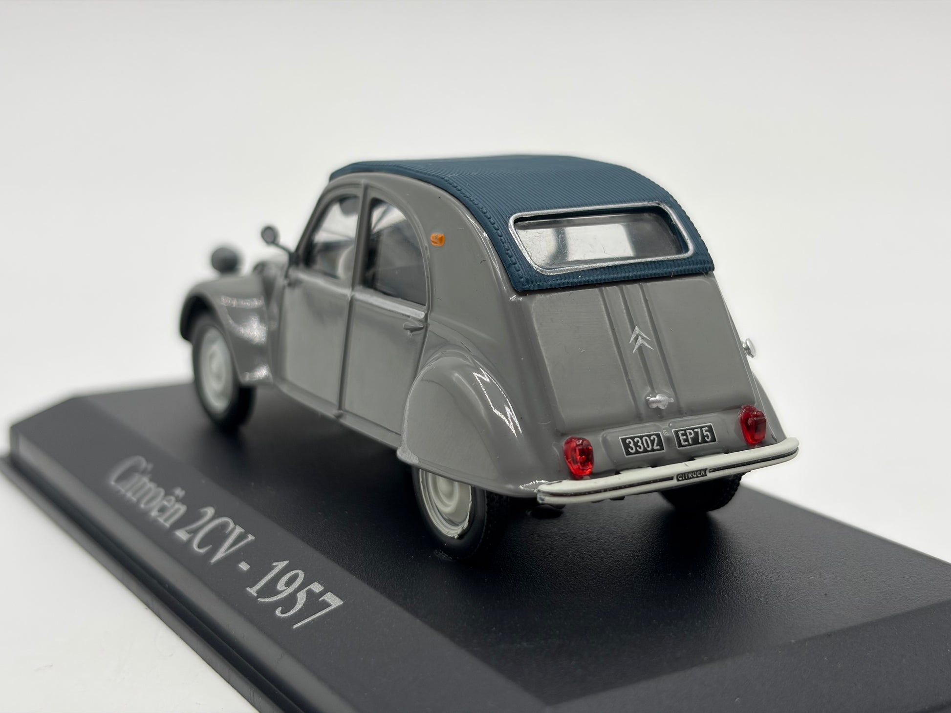1/43 1957 Citroen 2CV | Model Car
