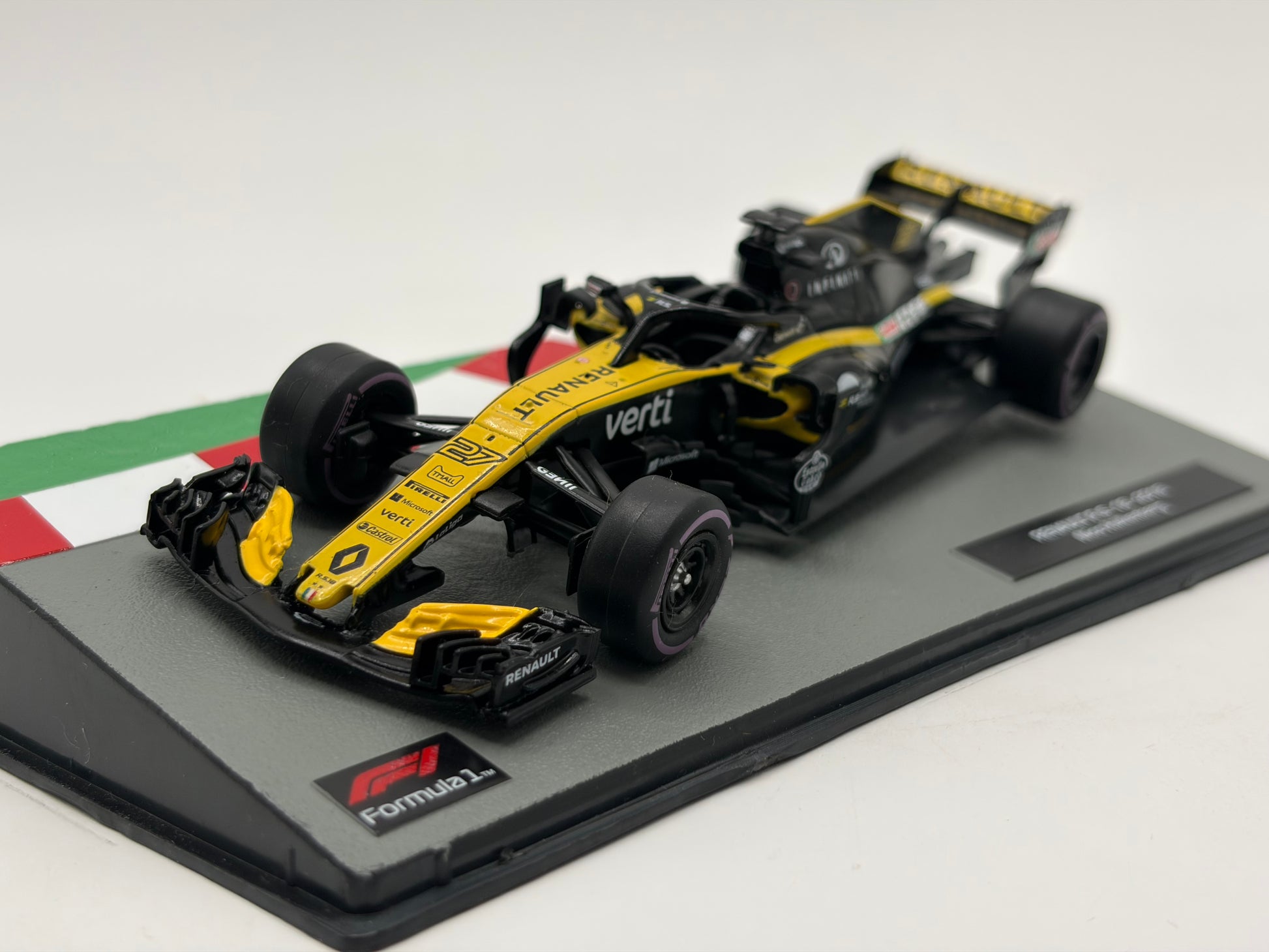 1/43 2018 Renault R.S 18 - Nico Hulkenburg | Model F1 Car