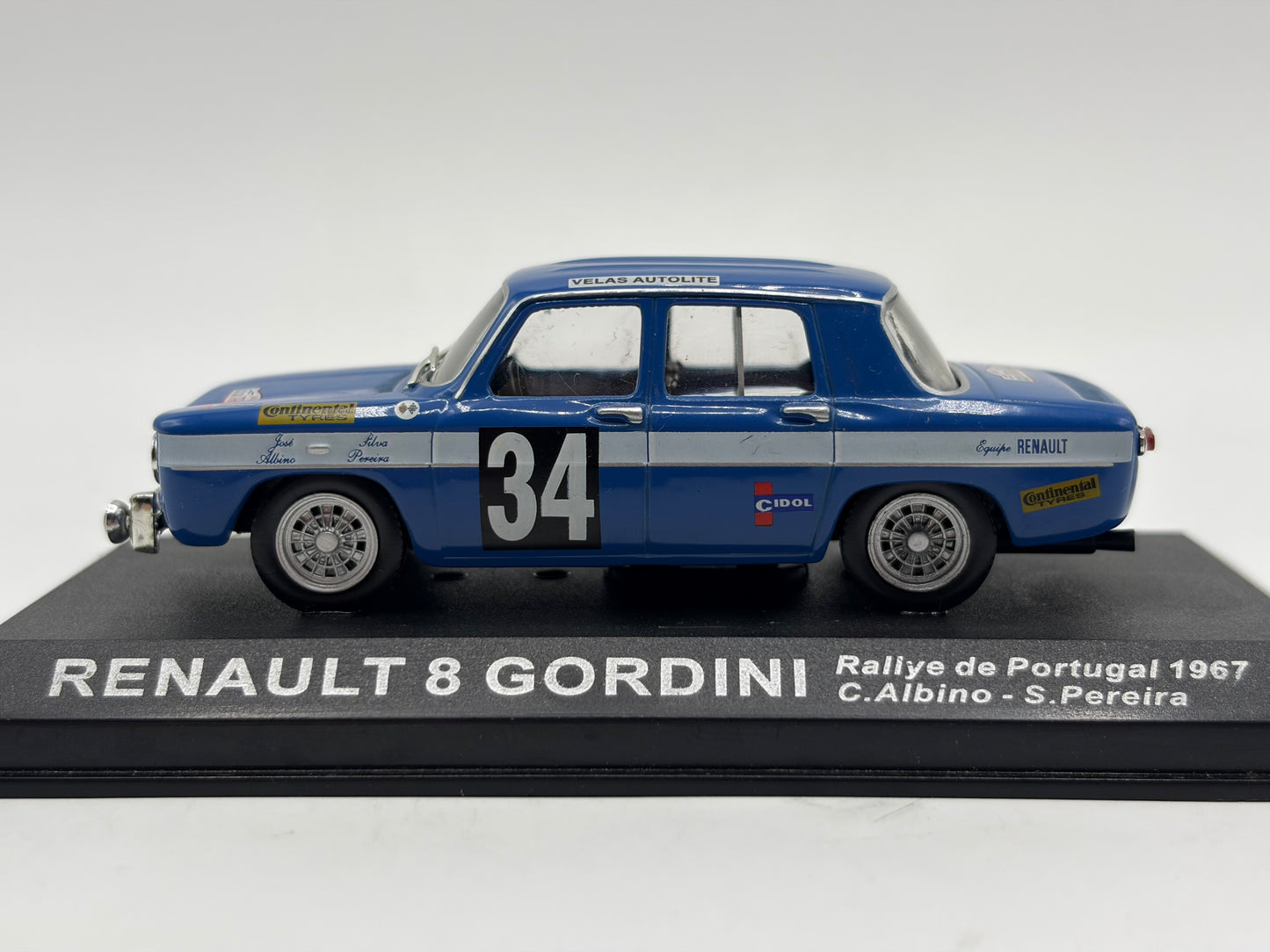 1/43 1967 Renault 8 Gordini - Rallye de Portugal - Albino / Pereira | Model Rally Car
