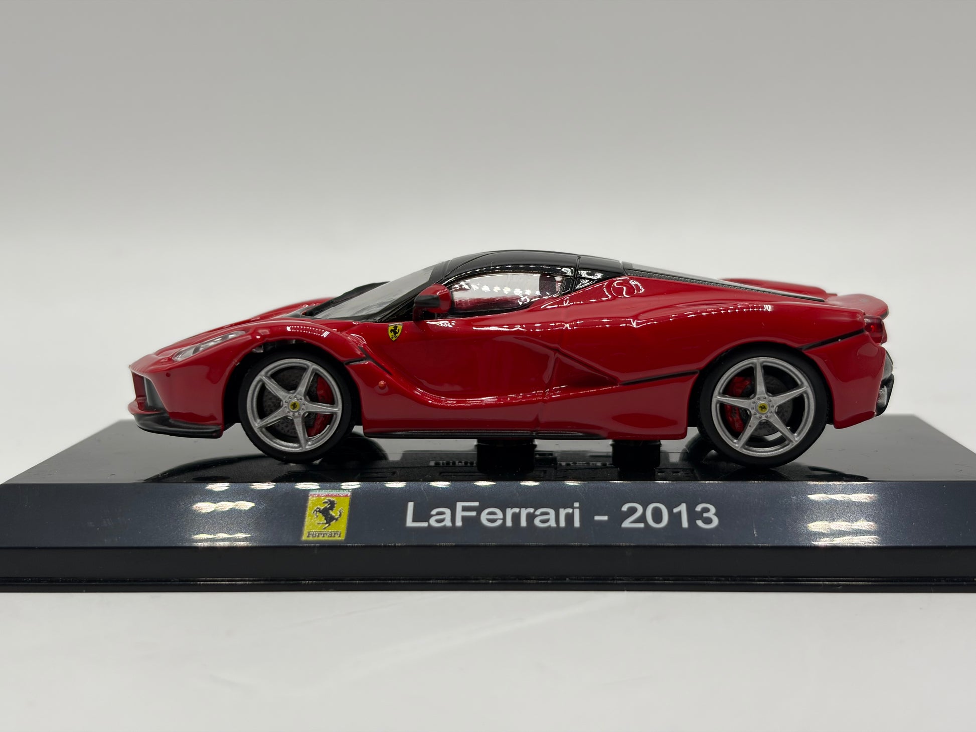 1/43 2013 Ferrari LaFerrari | Model Car | Supercar Collection