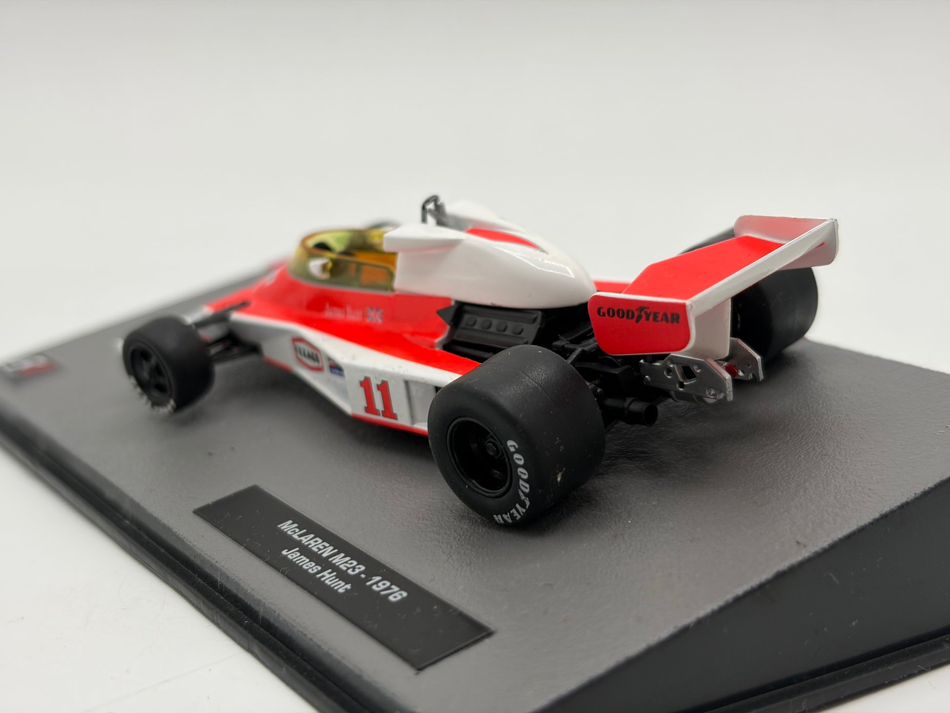 1/43 1976 McLaren M23 – James Hunt | Model F1 Car