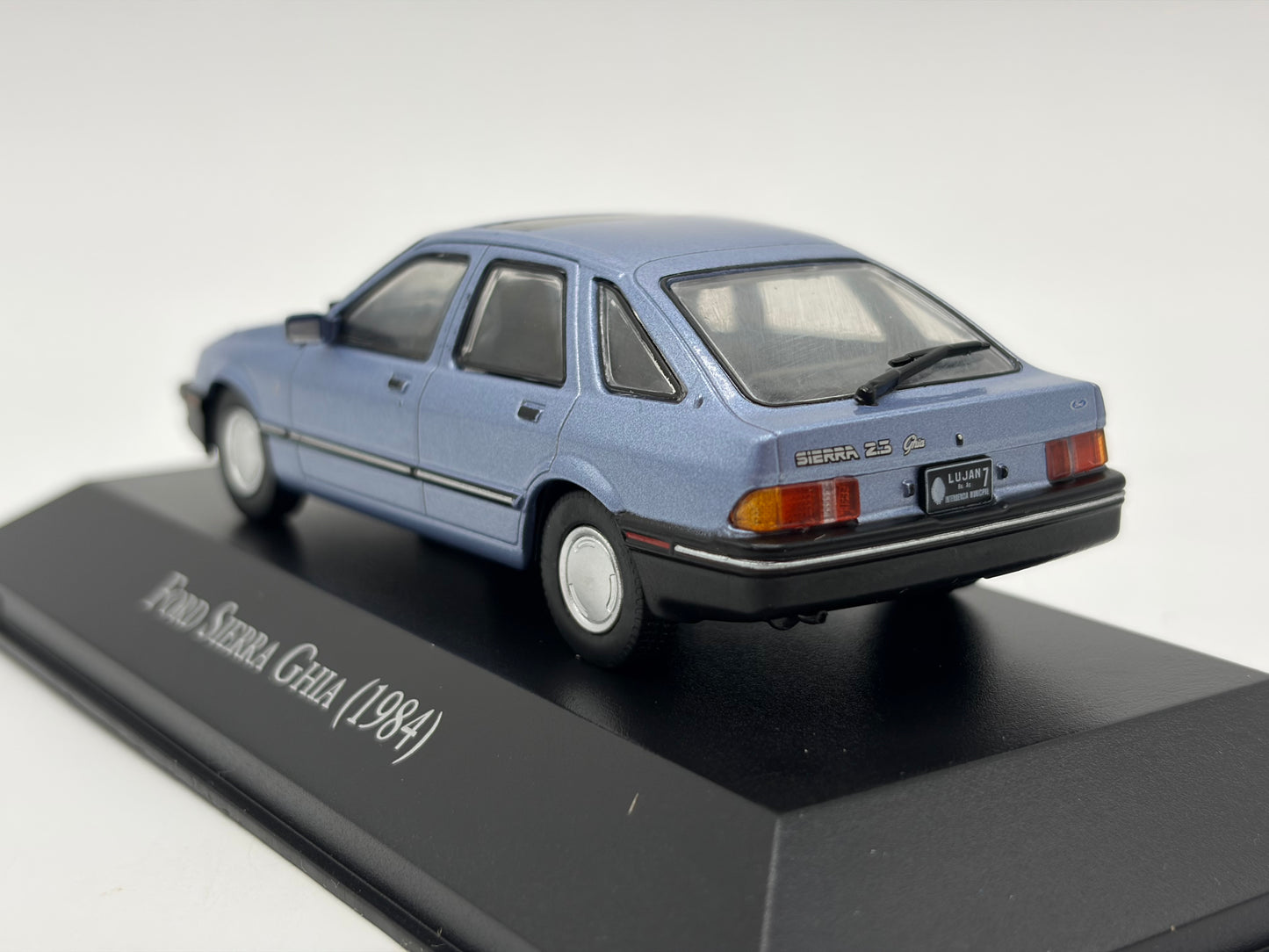 1/43 1984 Ford Sierra Ghia | Model Car