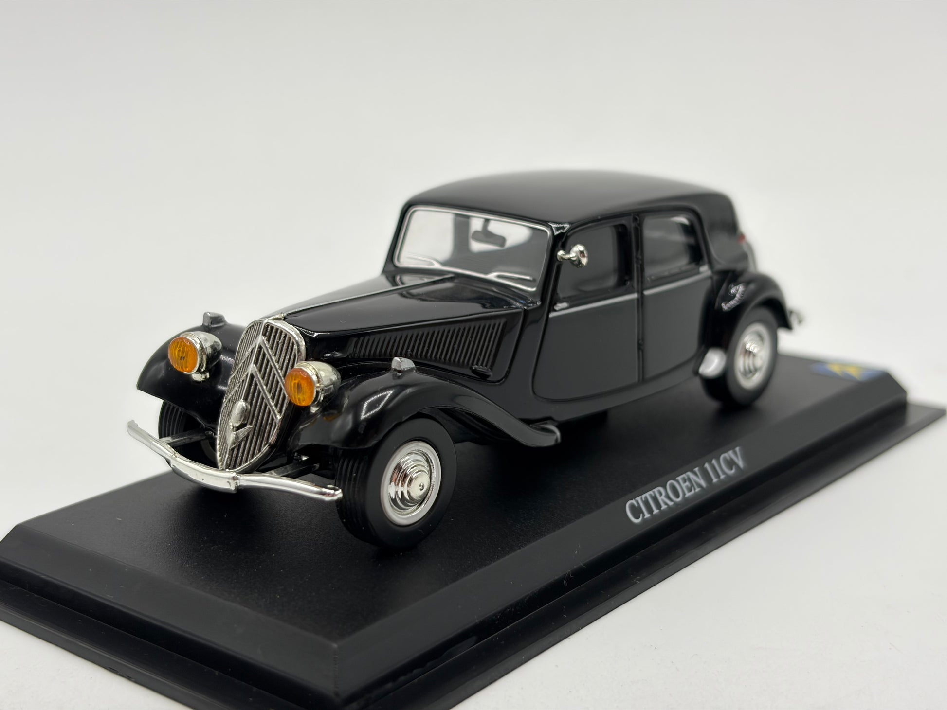1/43 1954 Citroen Traction Avant 11CV - Del Prado | Model Car