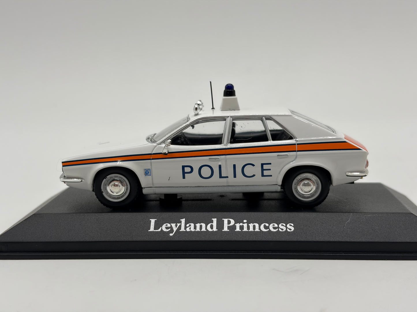 1/43 1976 Leyland Princess - Staffordshire Police | Model Police Car