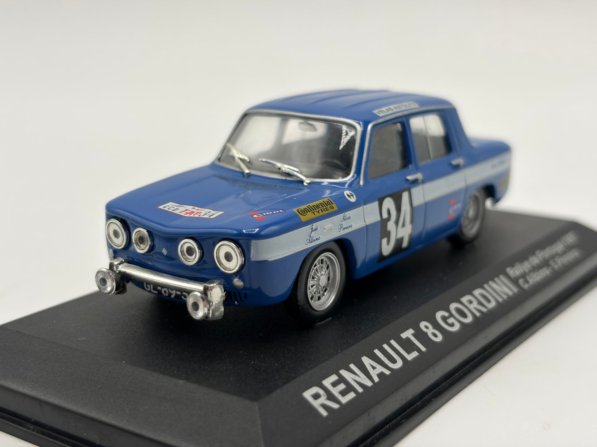 1/43 1967 Renault 8 Gordini - Rallye de Portugal - Albino / Pereira | Model Rally Car
