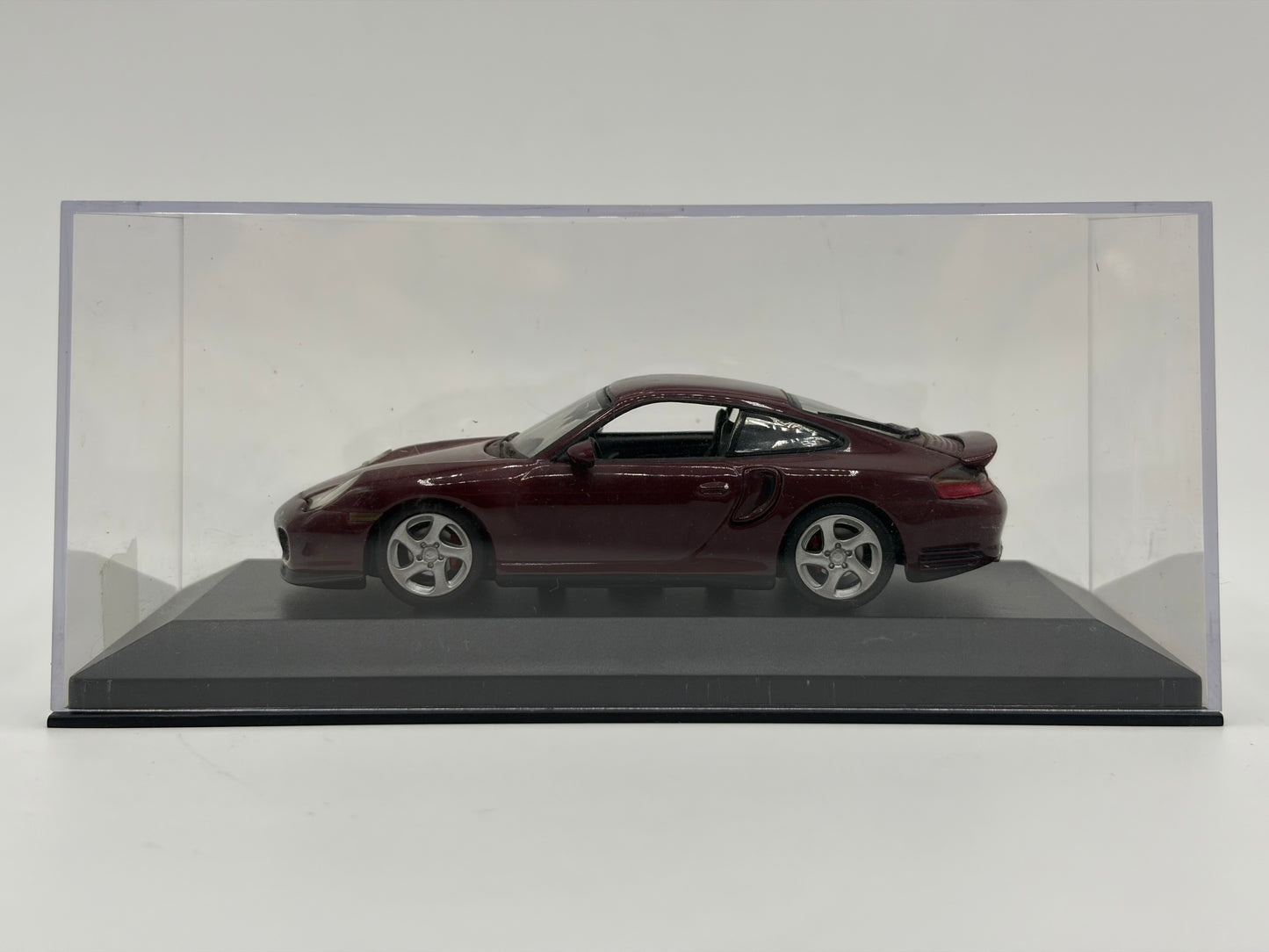 1/43 1999 Porsche 911 (996) Turbo - Minichamps | Model Car