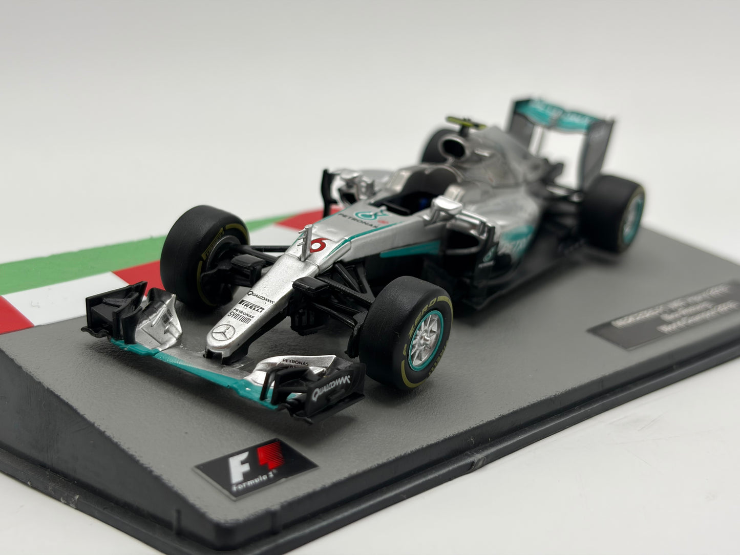 1/43 2016 Mercedes-Benz W07 Hybrid - Nico Rosberg | Model F1 Car