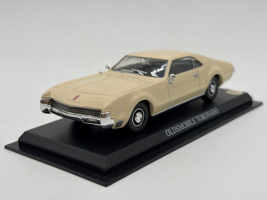 1/43 1966 Oldsmobile Toronado - Del Prado | Model Car