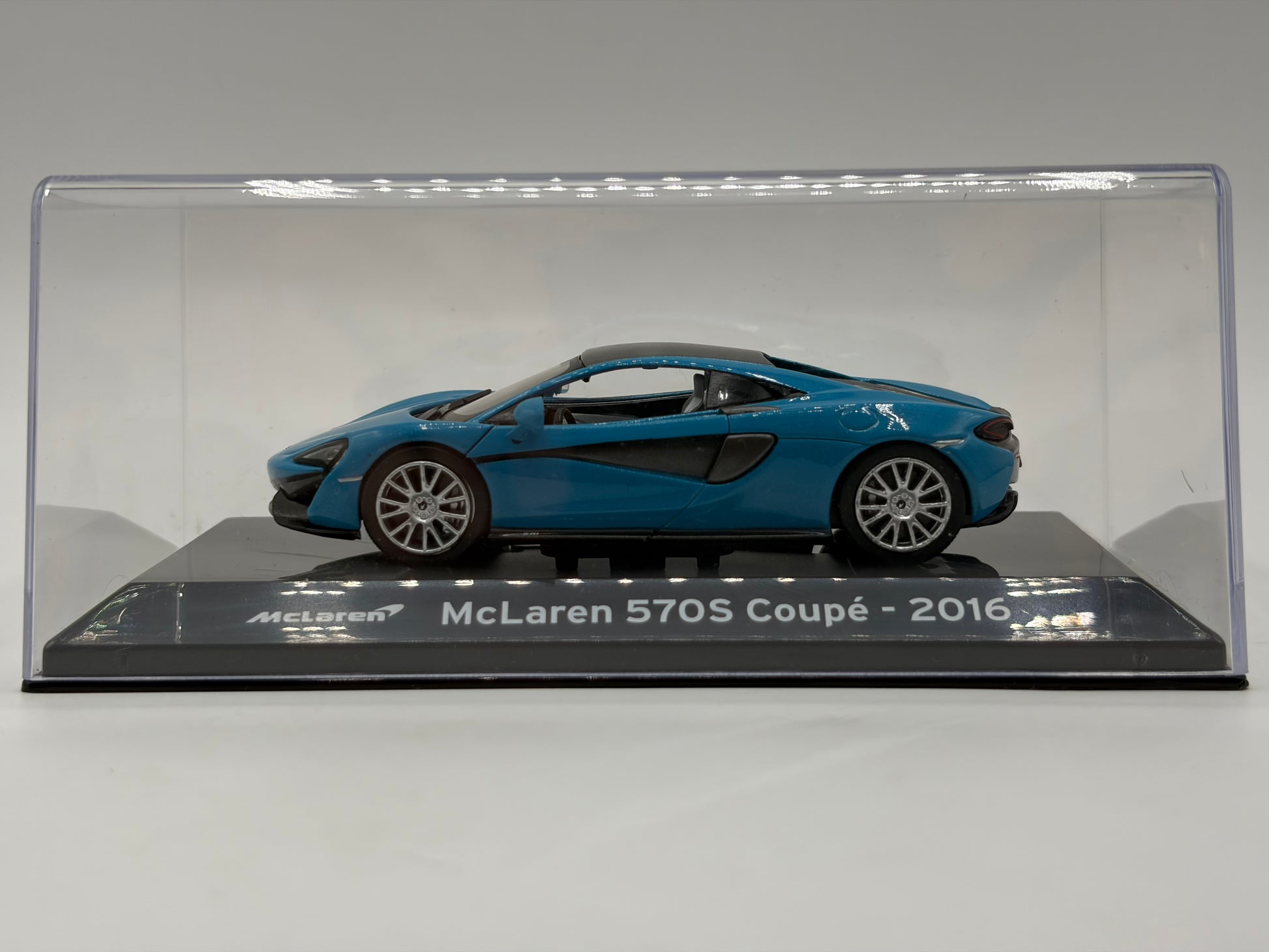 1/43 2016 McLaren 570S Coupe | Model Car | Supercar Collection