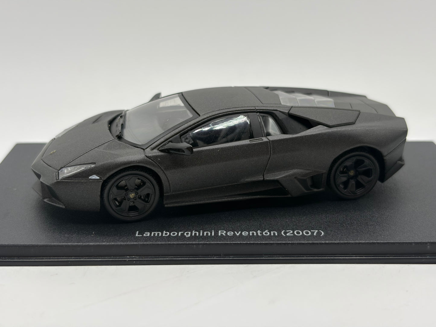 1/43 2007 Lamborghini Reventon | Model Car