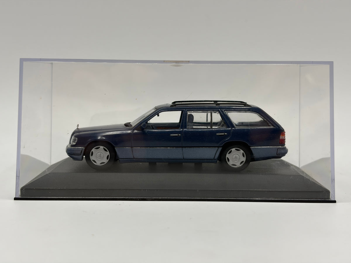 1/43 1993 Mercedes E-Class Break - Nautical Blue - Minichamps | Model Car