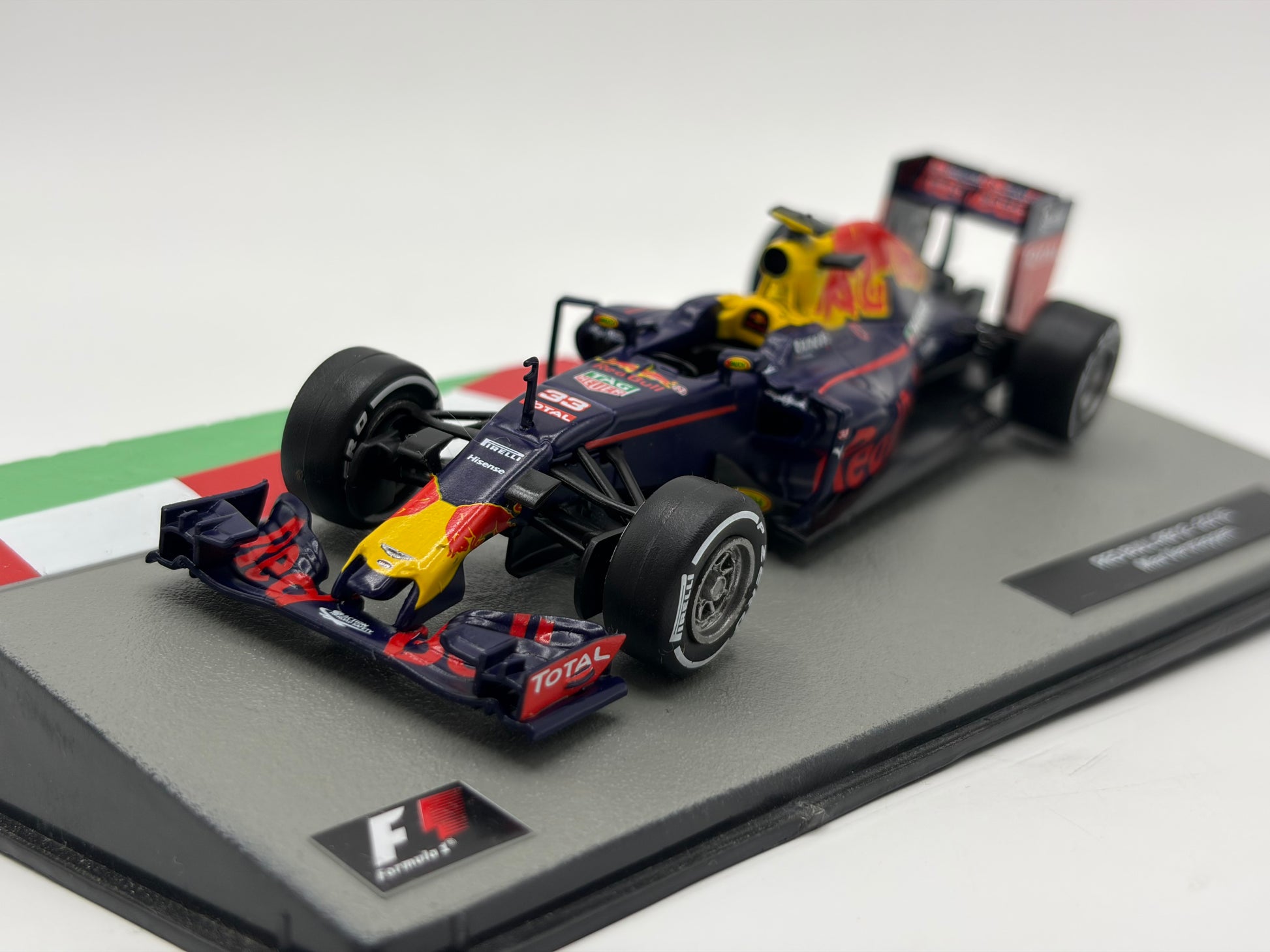 1/43 2016 Red Bull RB12 – Max Verstappen | Model F1 Car
