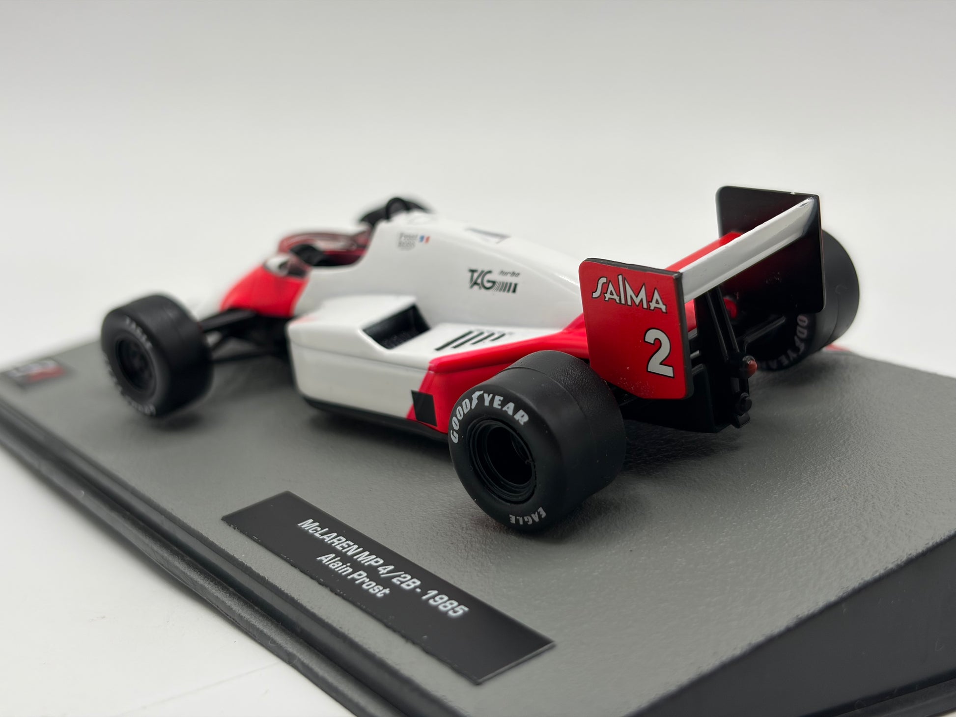 1/43 1985 McLaren MP4/2B – Alain Prost | Model F1 Car