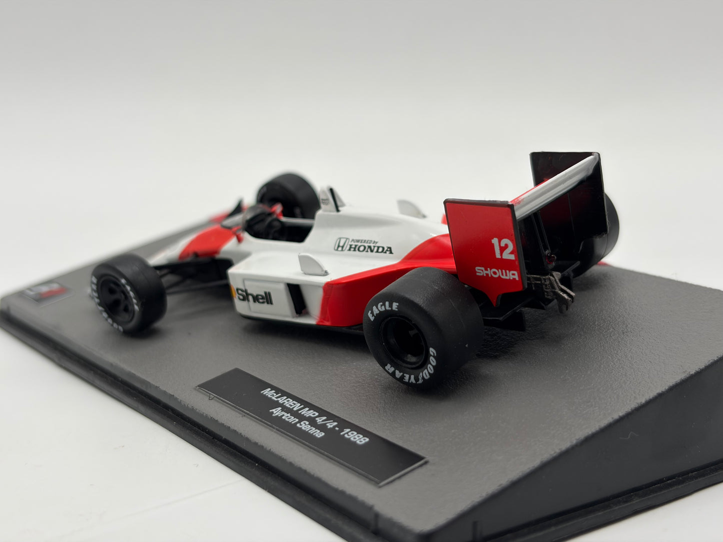 1/43 1988 McLaren MP4/4 - Ayrton Senna | Model F1 Car