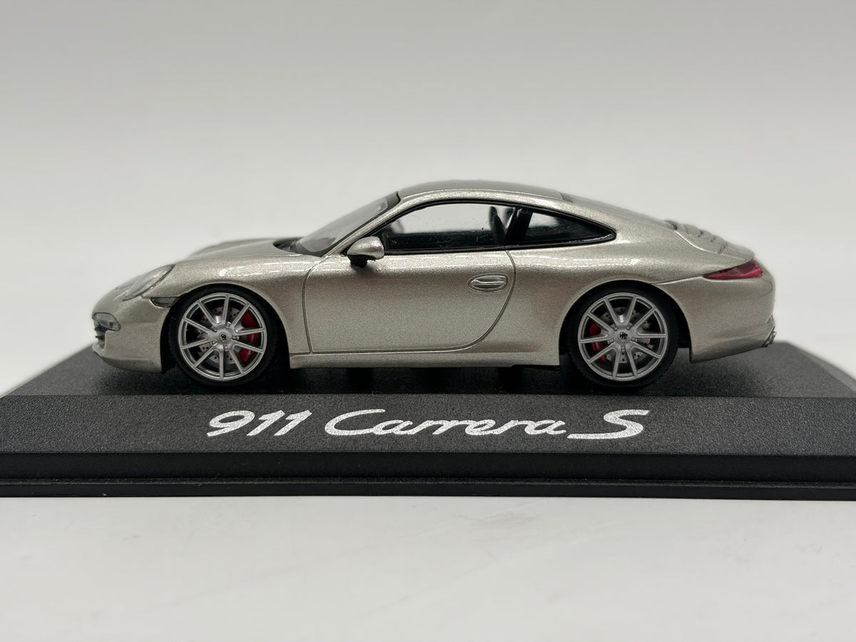 1/43 2012 Porsche 911 (991.1) Carrera S - Spark Dealer Model | Model Car