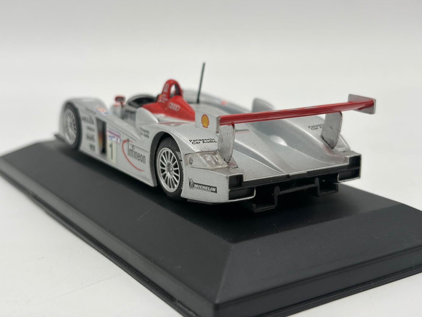 1/43 2001 Audi R8 - Biela / Kristensen / Pirro - | Model Le Mans Car