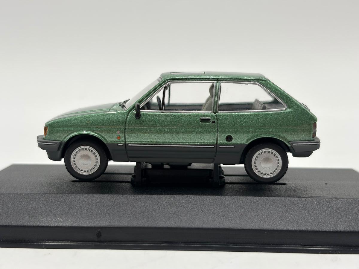 1/43 1987 Ford Fiesta Mk2 1.4 Ghia - Willow Green - Corgi Vanguards | Model Car