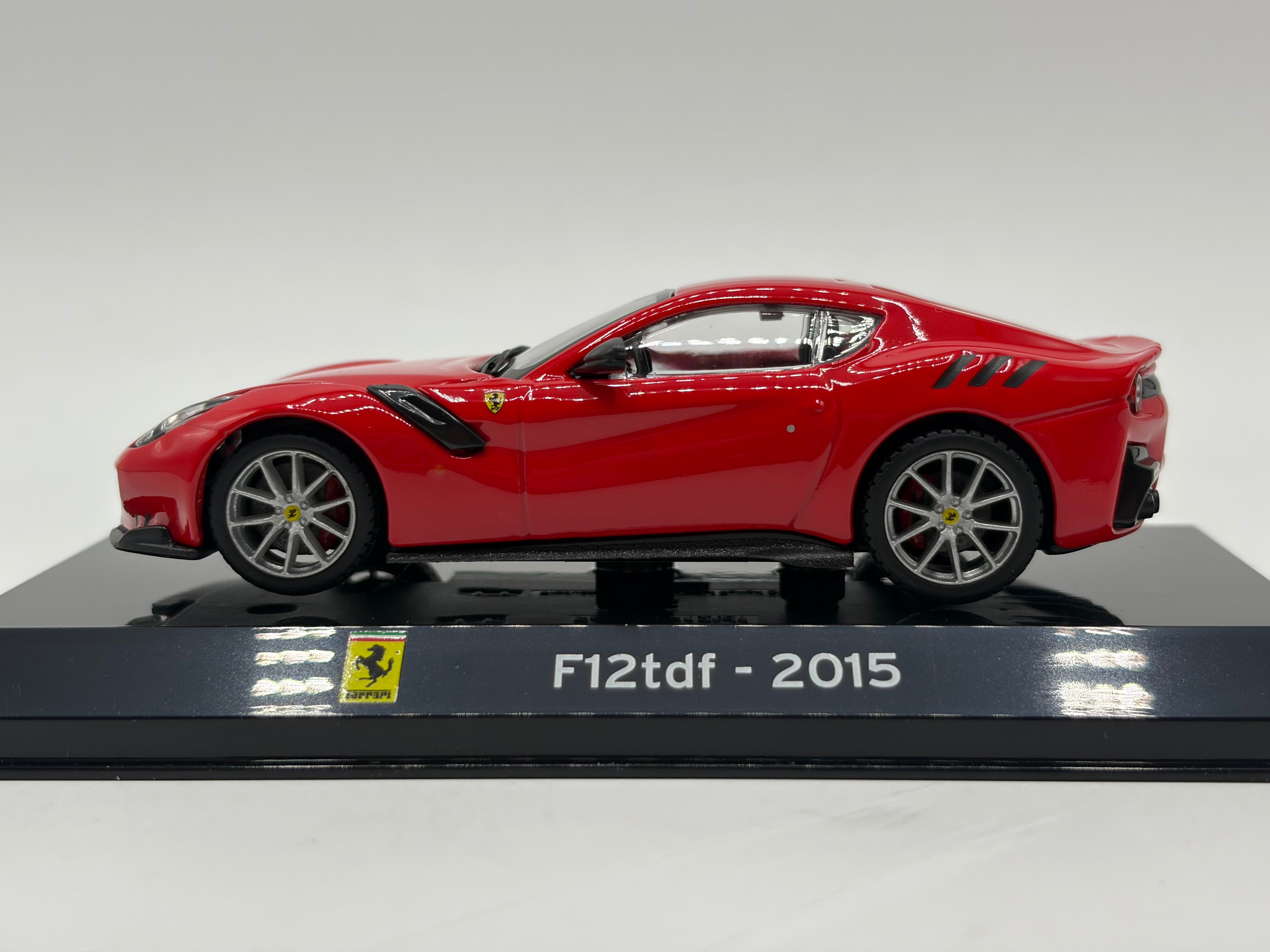 1/43 2015 Ferrari F12 tdf | Model Car | Supercar Collection