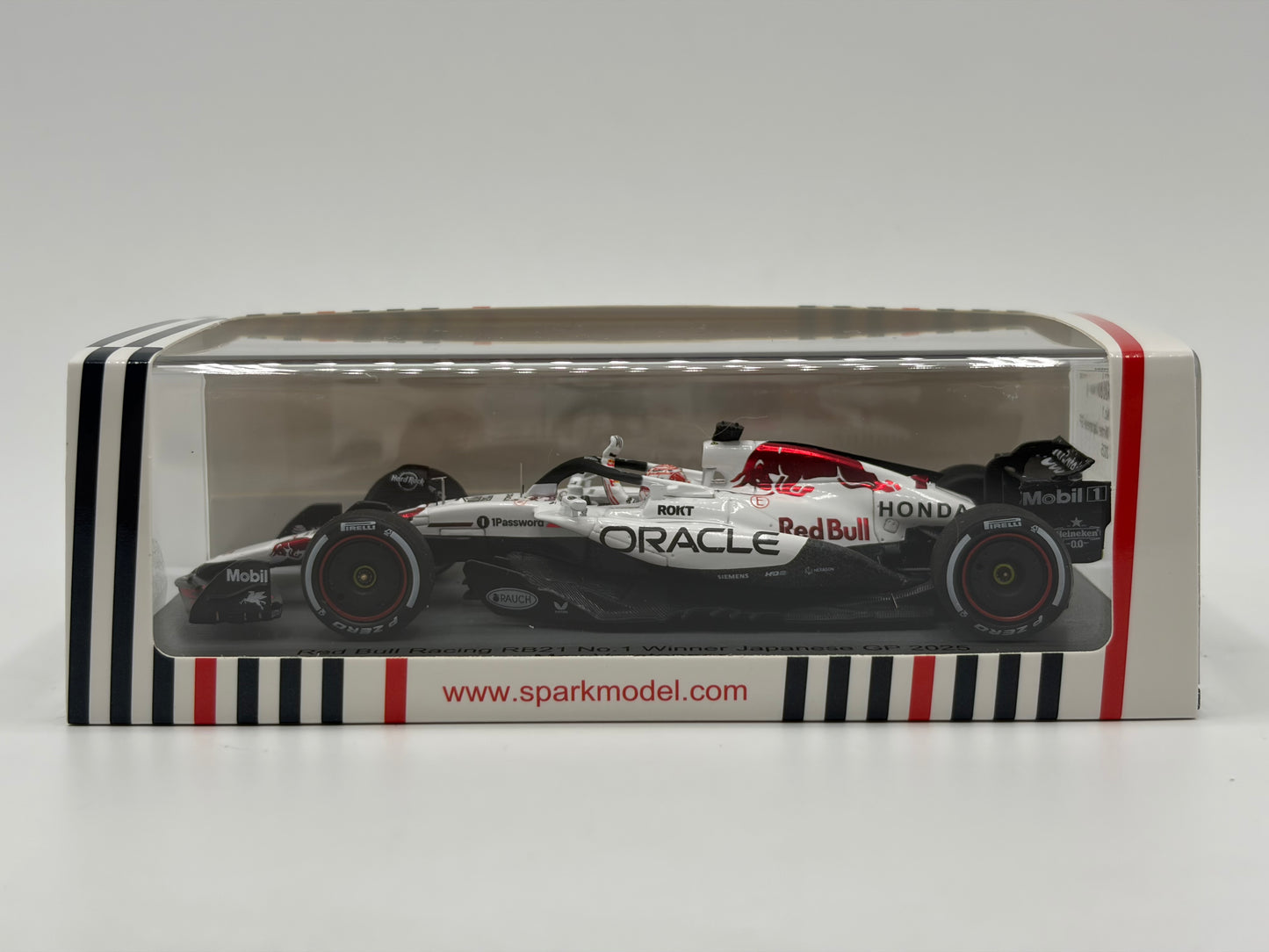 1/43 2025 Red Bull RB21 - Max Verstappen - Spark | Model F1 Car