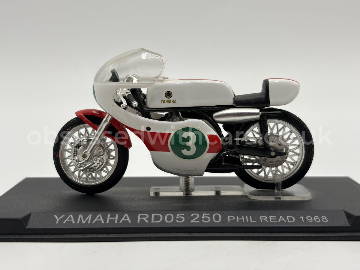 1/24 1968 Yamaha RD05 250 - Phil Read | Champion Racing Bikes