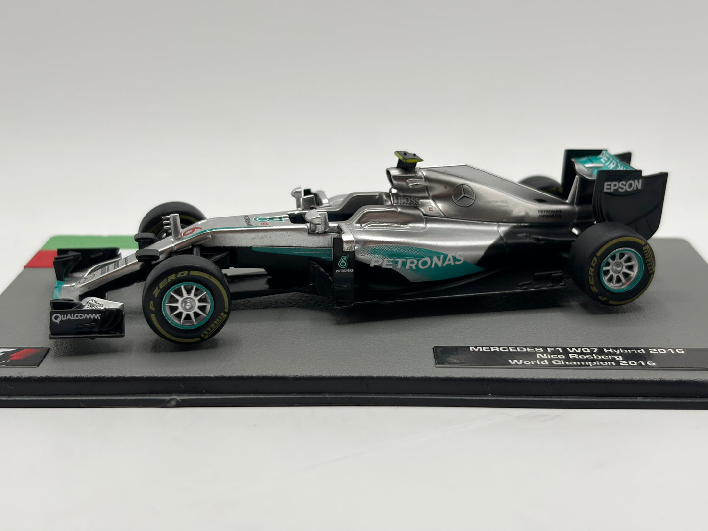 1/43 2016 Mercedes-Benz W07 Hybrid - Nico Rosberg | Model F1 Car