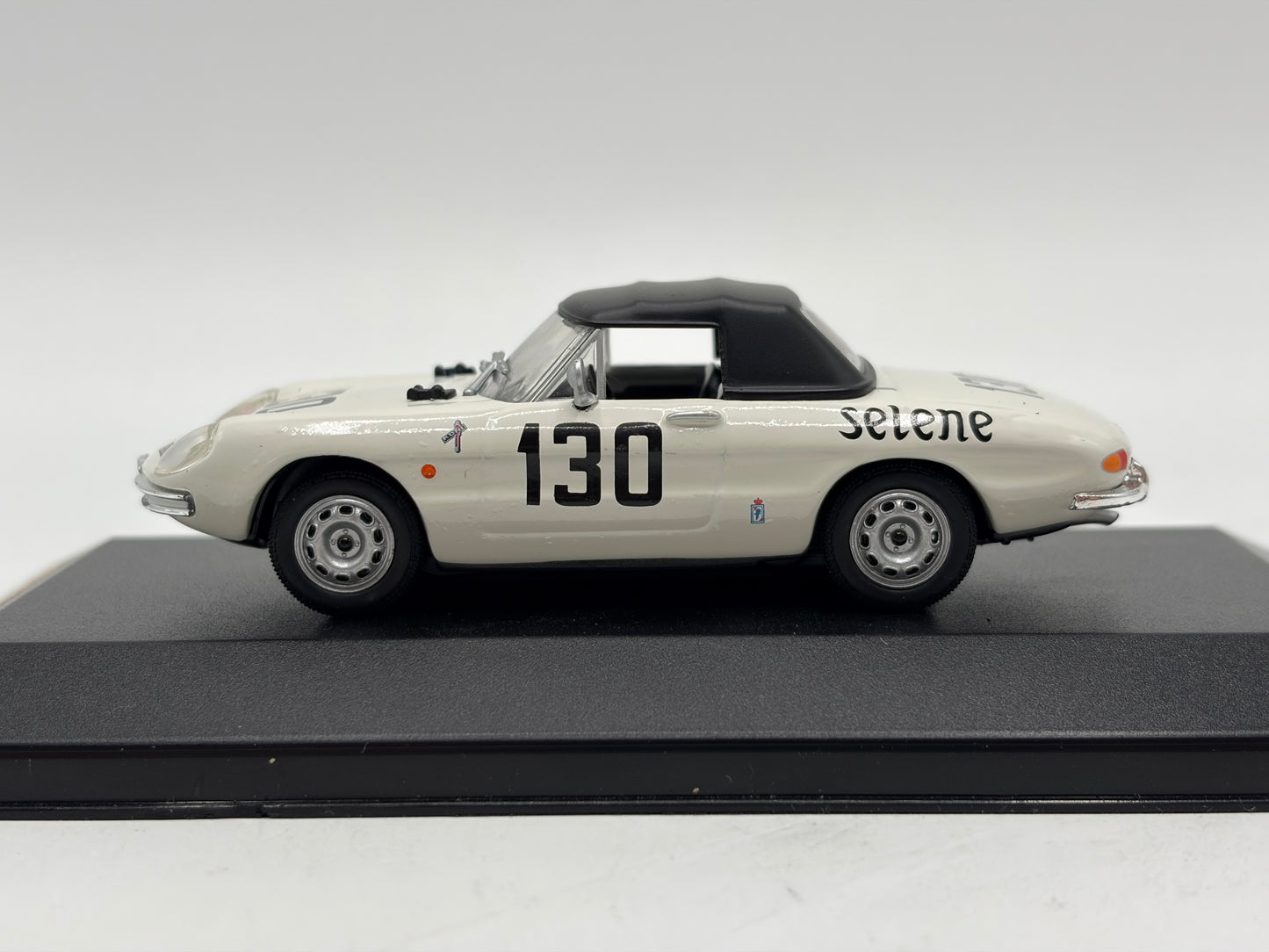 1/43 1968 Alfa Romeo 1600 Spider | Model Car