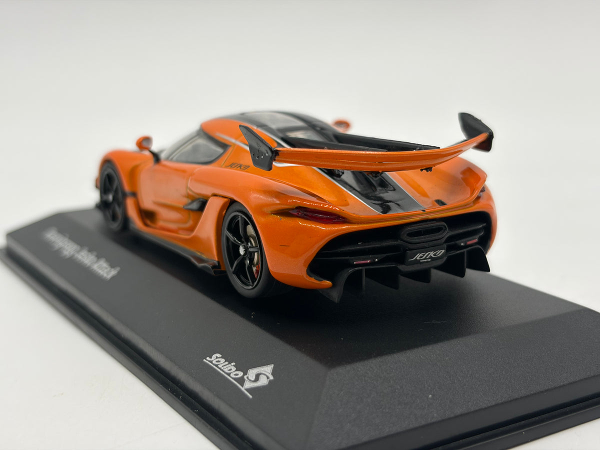 1/43 2022 Koenigsegg Jesko Attack - Orange - Solido | Model Car
