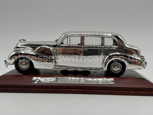 1/43 1939 Cadillac Fleetwood V8 Limousine - Chrome | Model Car