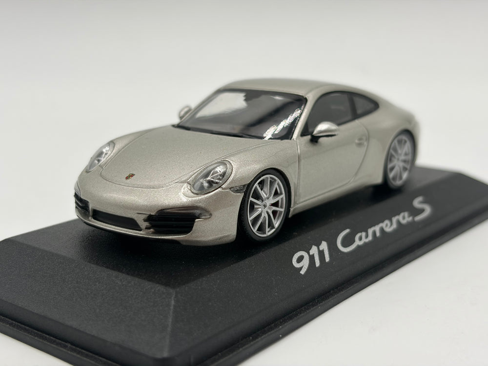 1/43 2012 Porsche 911 (991.1) Carrera S - Spark Dealer Model | Model Car