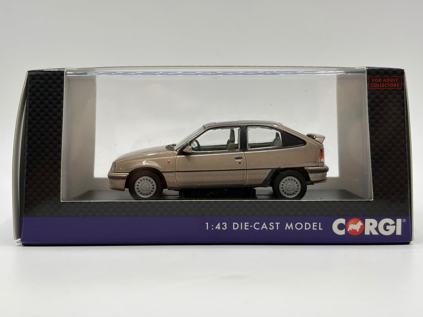 1/43 1990 Vauxhall Astra MK2 GTE 16V - Rembrandt Silver - Corgi Vanguards | Model Car