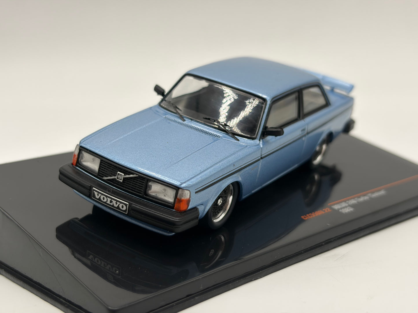 1/43 1983 Volvo 240 Turbo “Custom” - IXO | Model Car