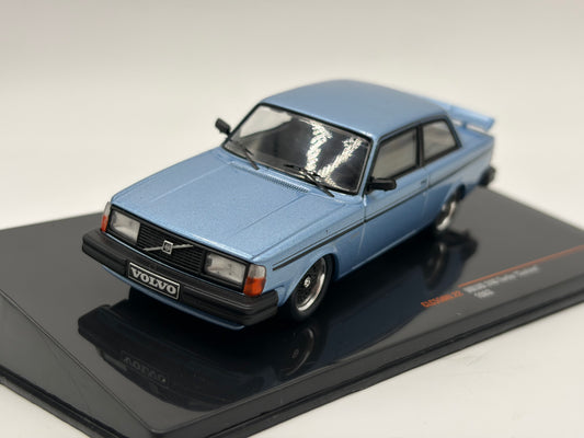 1/43 1983 Volvo 240 Turbo “Custom” - IXO | Model Car