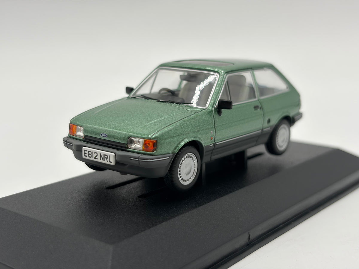 1/43 1987 Ford Fiesta Mk2 1.4 Ghia - Willow Green - Corgi Vanguards | Model Car