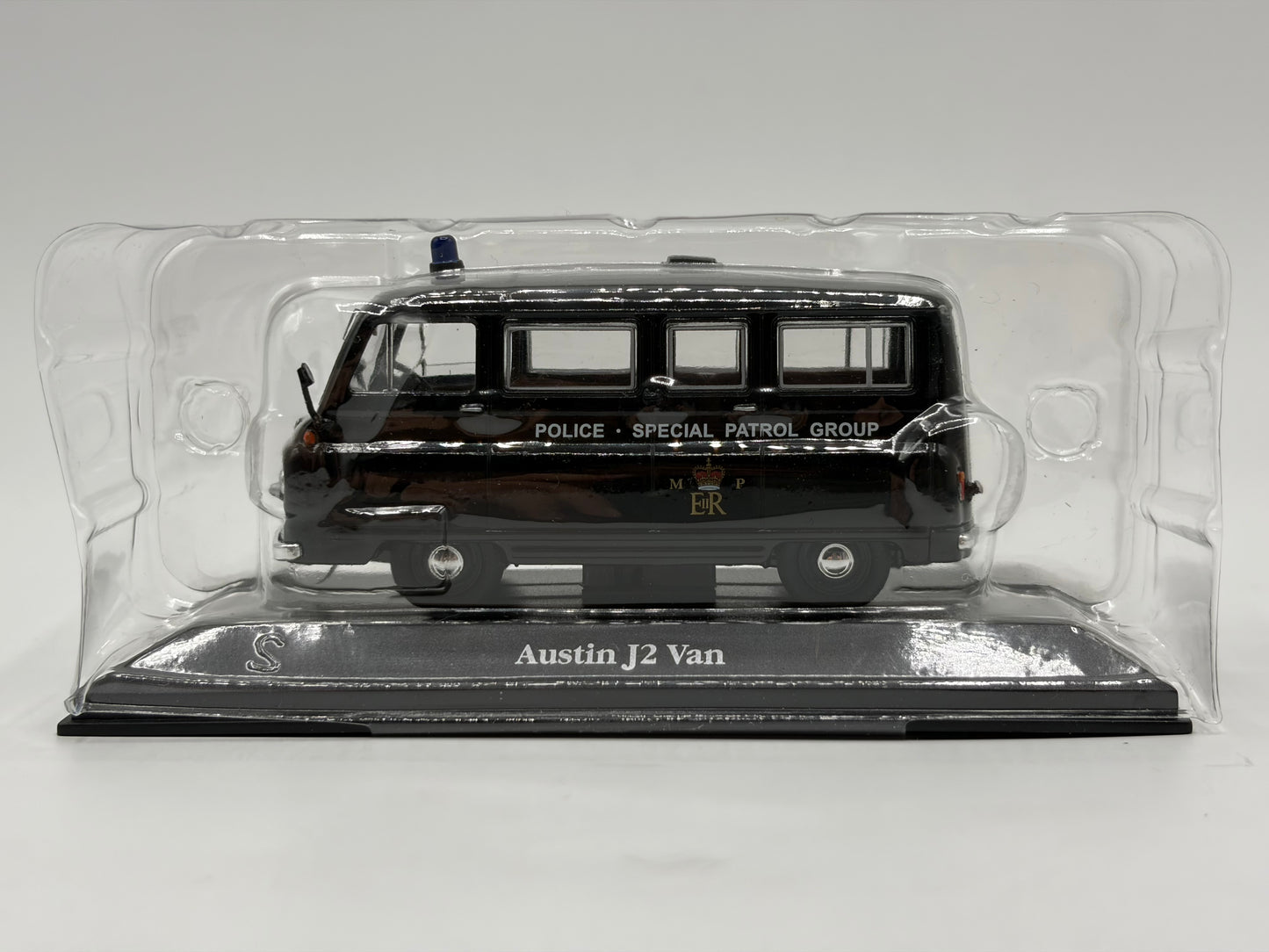 1/43 1964 Austin J2 Van - Metropolitan Police | Model Police Car