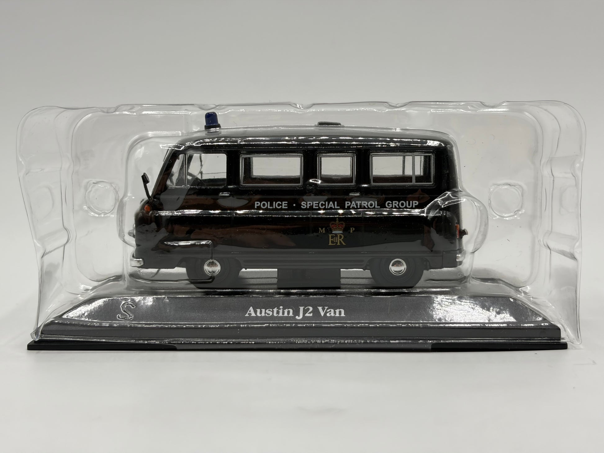 1/43 1964 Austin J2 Van - Metropolitan Police | Model Police Car