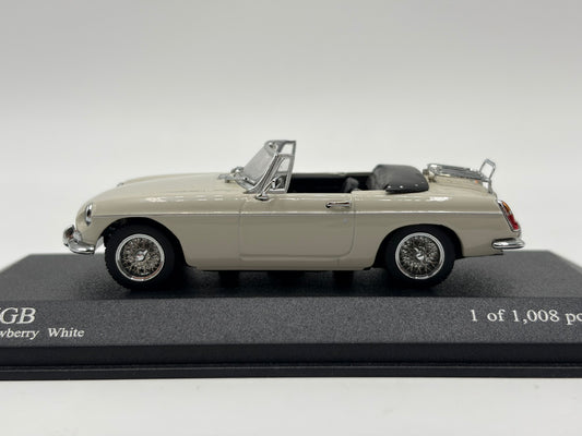 1/43 1968 MGB - Snowberry White - Minichamps | Model Car