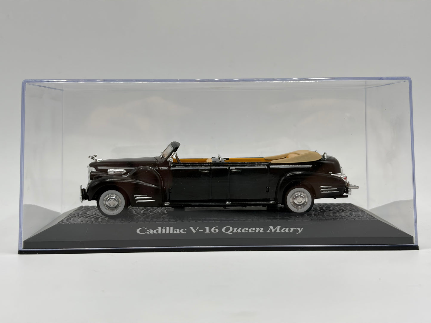 1/43 1938 Cadillac V-16 Queen Mary - Harry Truman ‘48 | Model Car