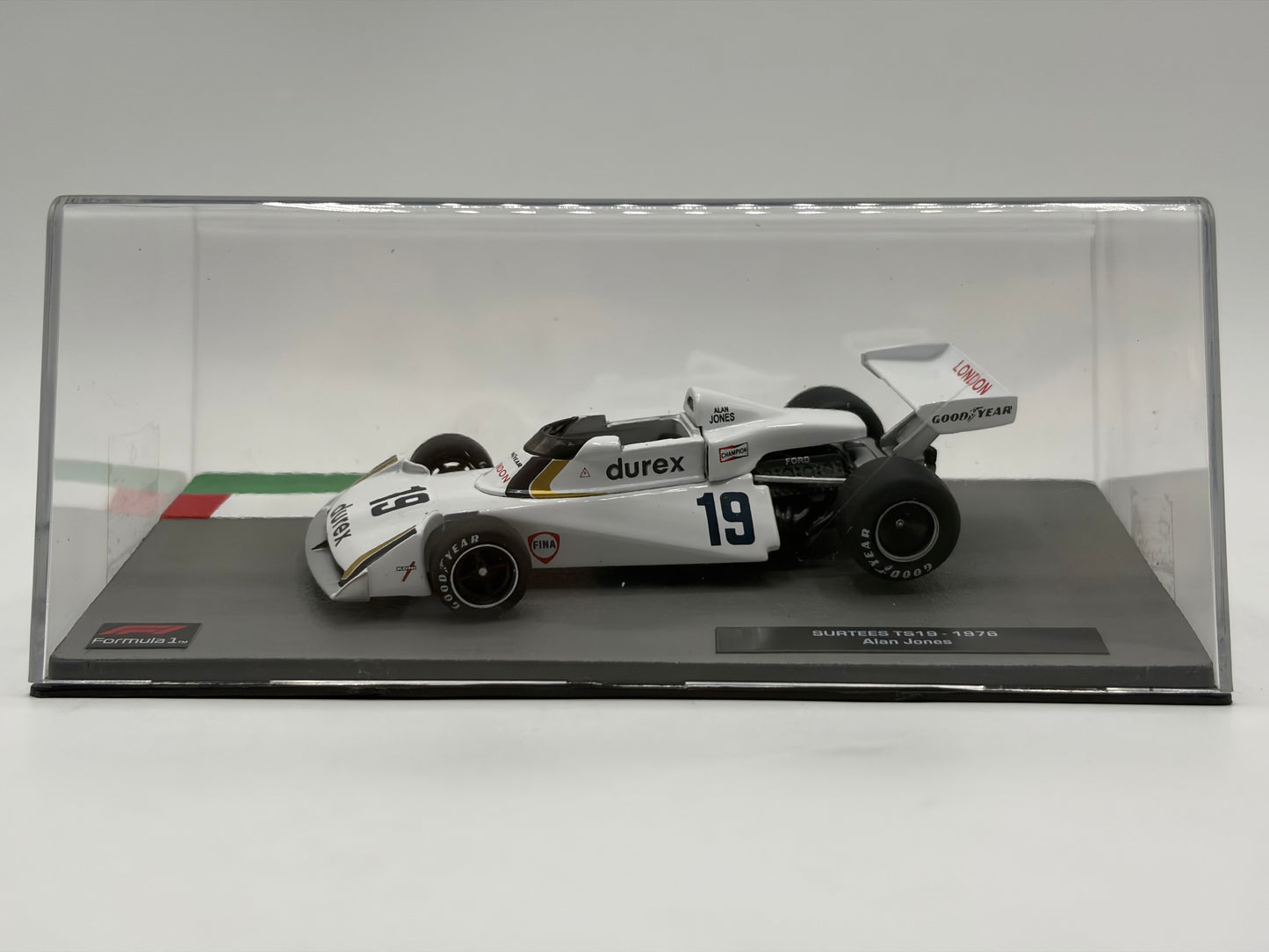 1/43 1976 Surtees TS19 - Alan Jones | Model F1 Car