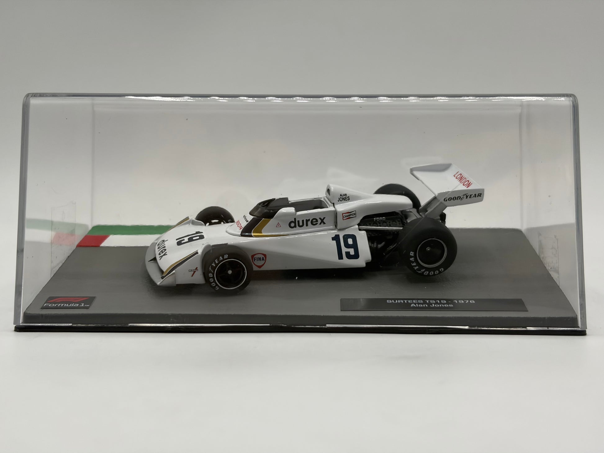 1/43 1976 Surtees TS19 - Alan Jones | Model F1 Car
