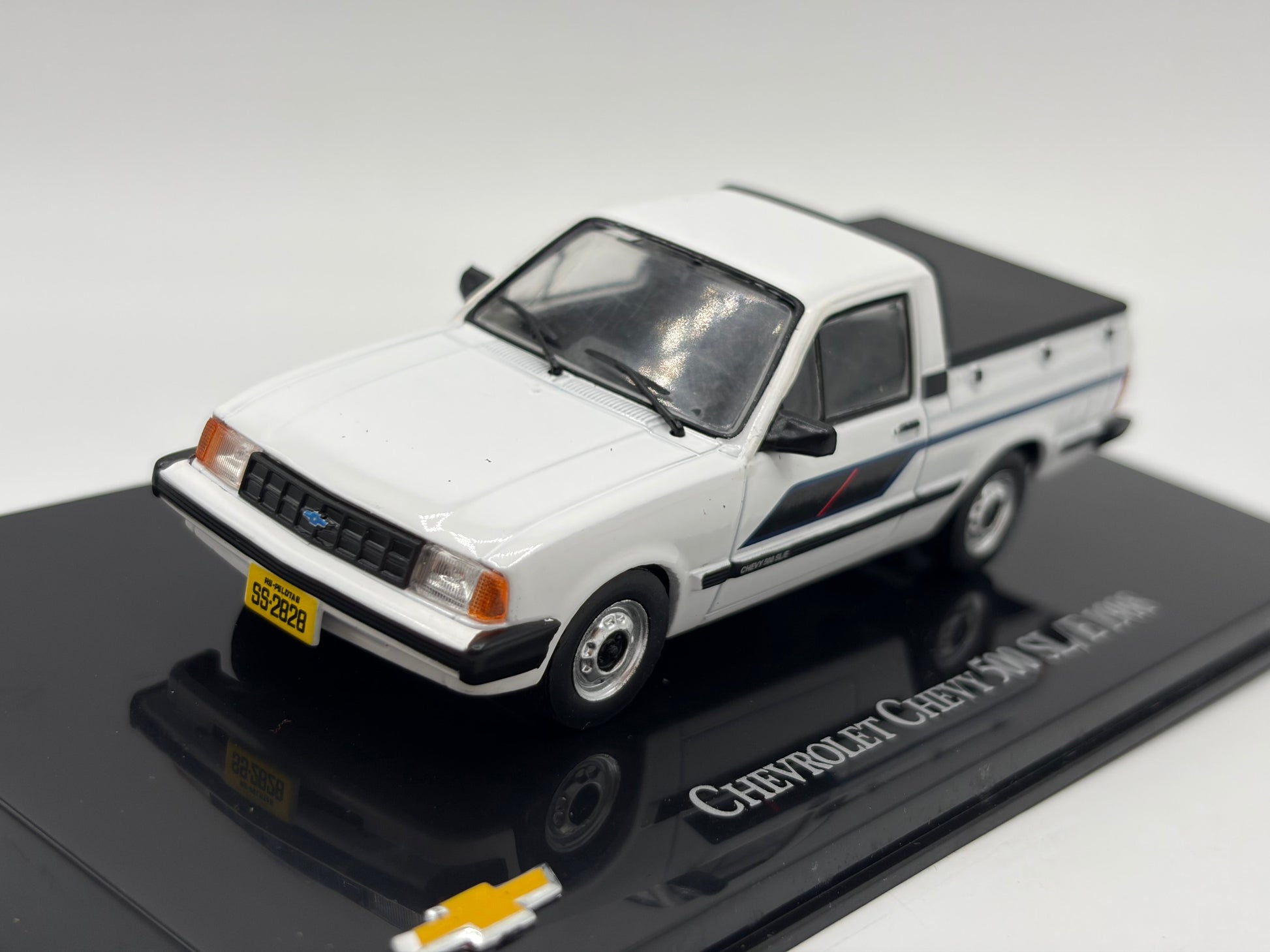 1/43 1988 Chevrolet Chevy 500 SL/E | Model Car
