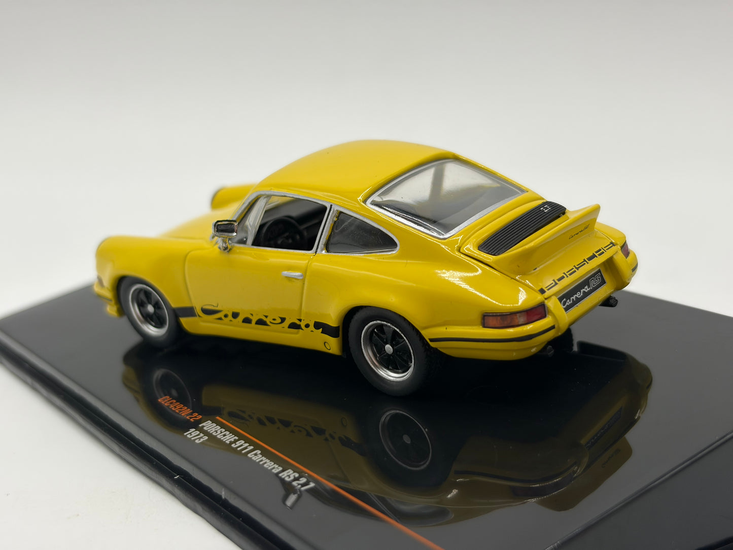 1/43 1973 Porsche 911 Carrera RS 2.7 - IXO | Model Car