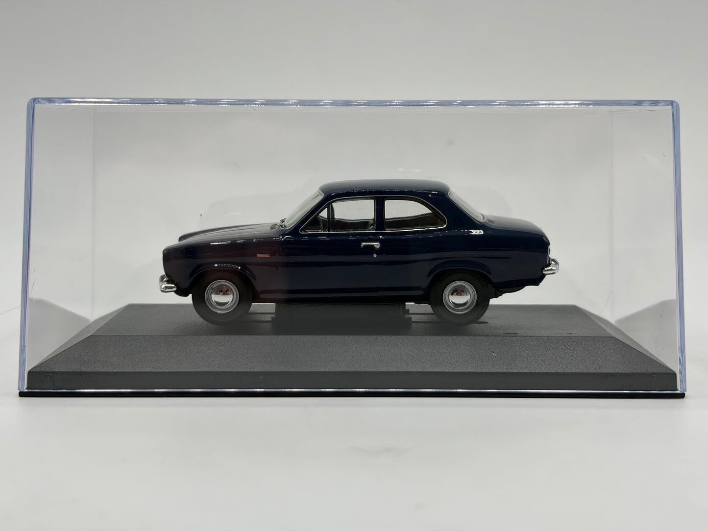 1/43 1974 Ford Escort MK1 1300GT - Marine Blue | Corgi Vanguards | Model Car