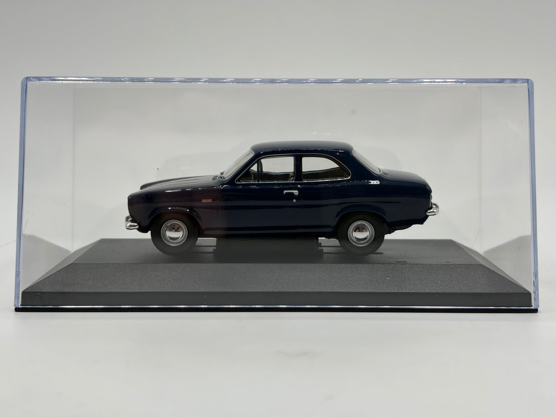 1/43 1974 Ford Escort MK1 1300GT - Marine Blue | Corgi Vanguards | Model Car