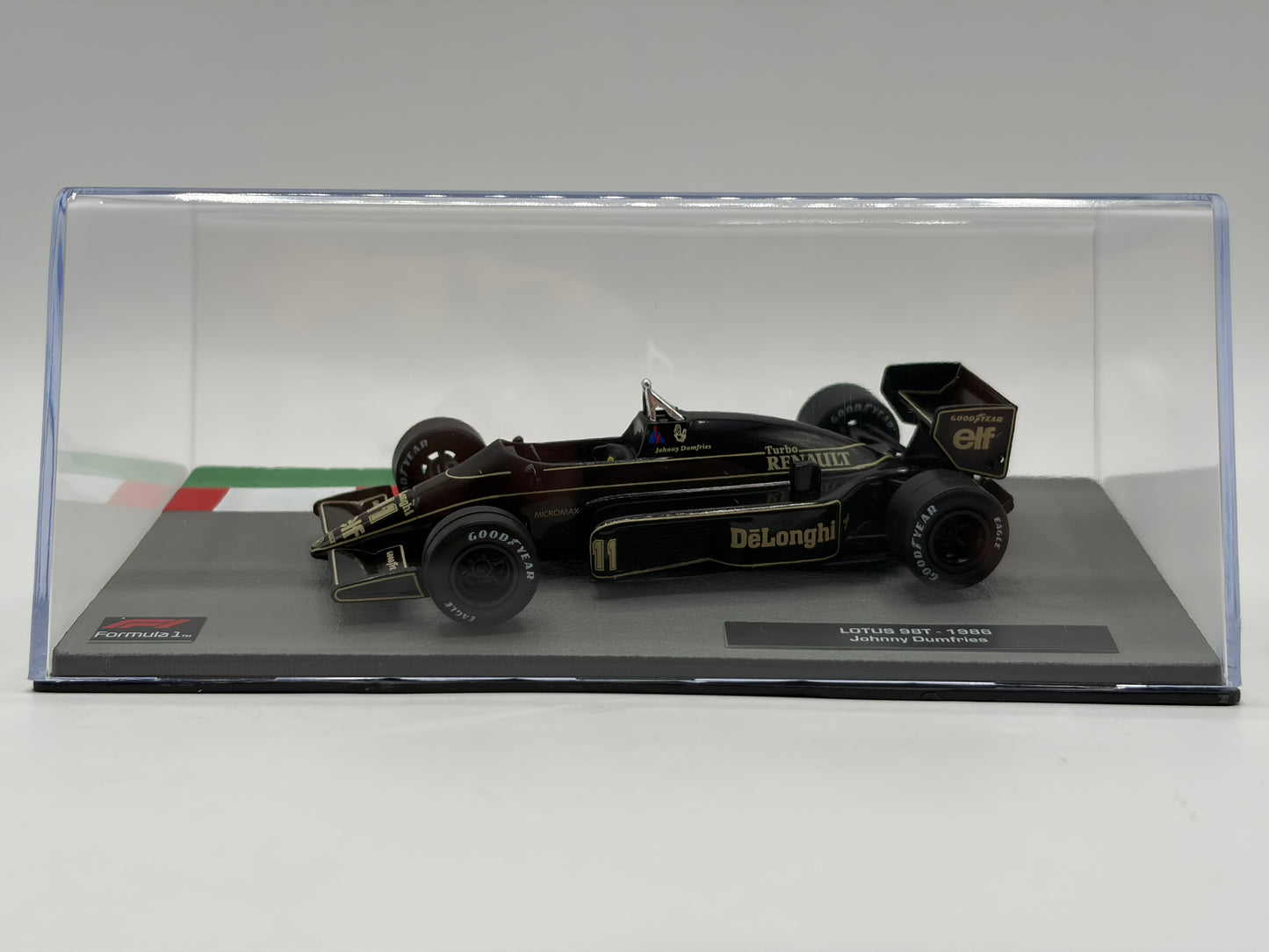 1/43 1986 Lotus 98T - Johnny Dumfries | Model F1 Car